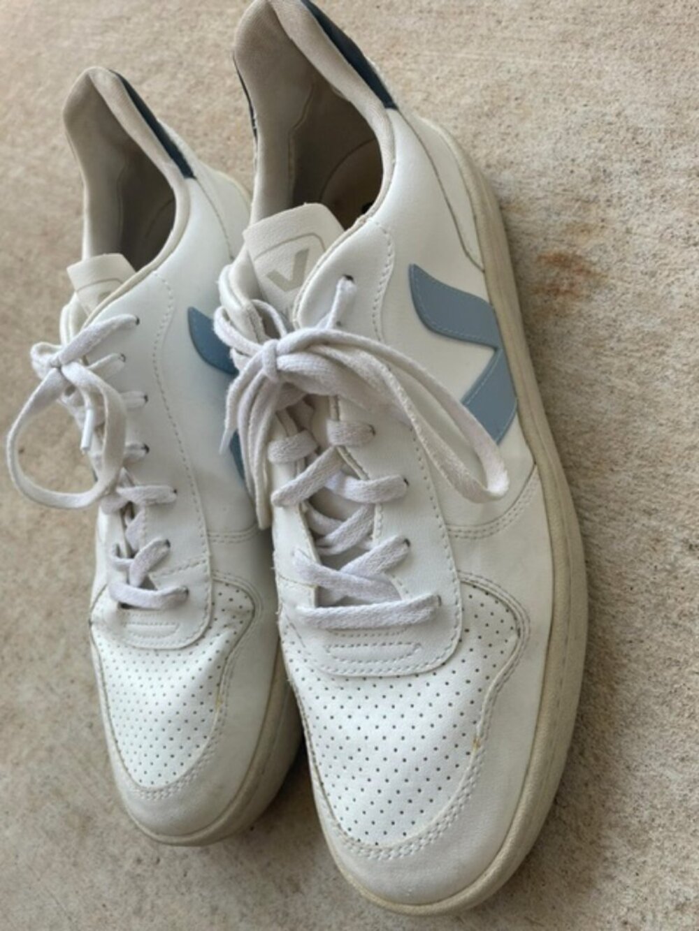 Veja V10 Men's Casual Sneaker, White Blue, Size 12.5